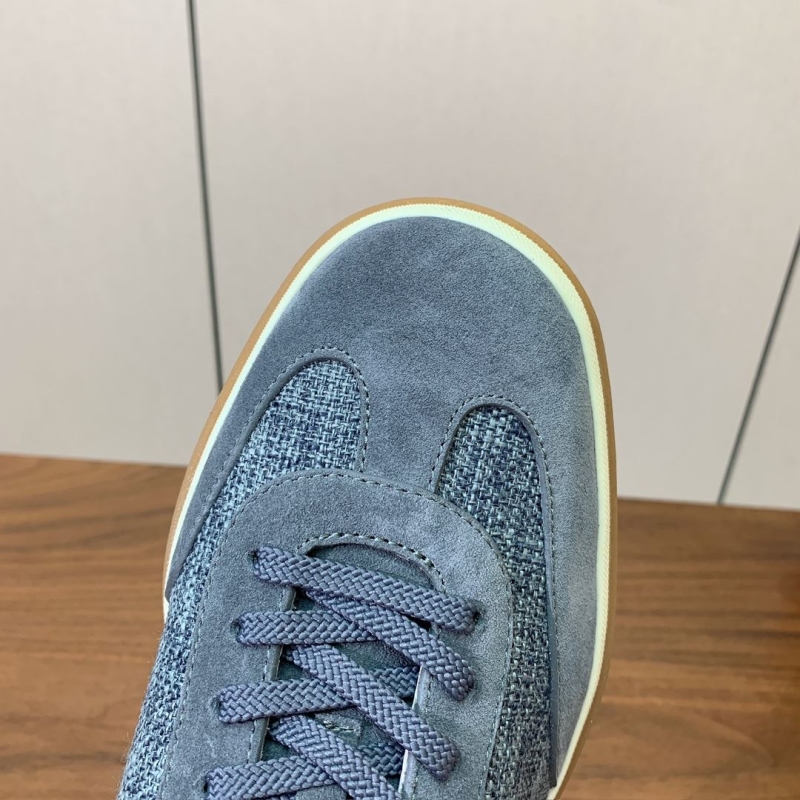 L0r0 P1ana sneakers